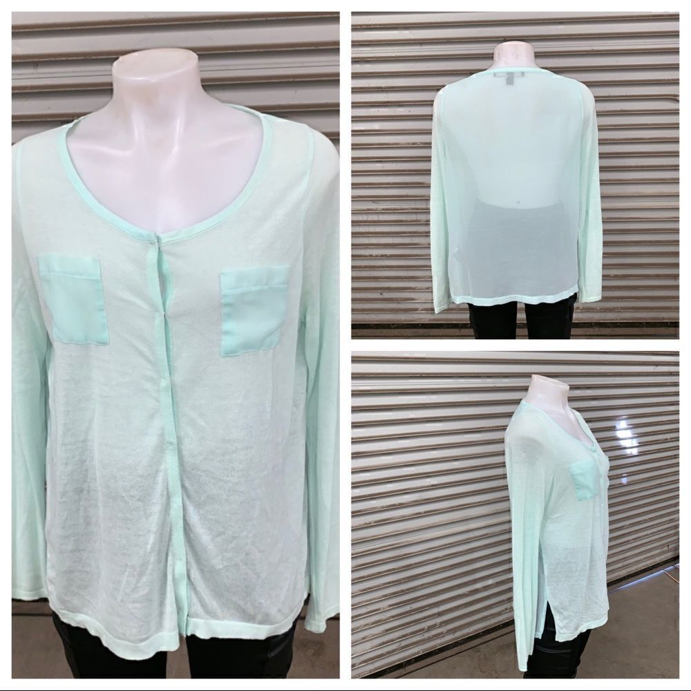 🛍️Fever sheer green long sleeve button up top